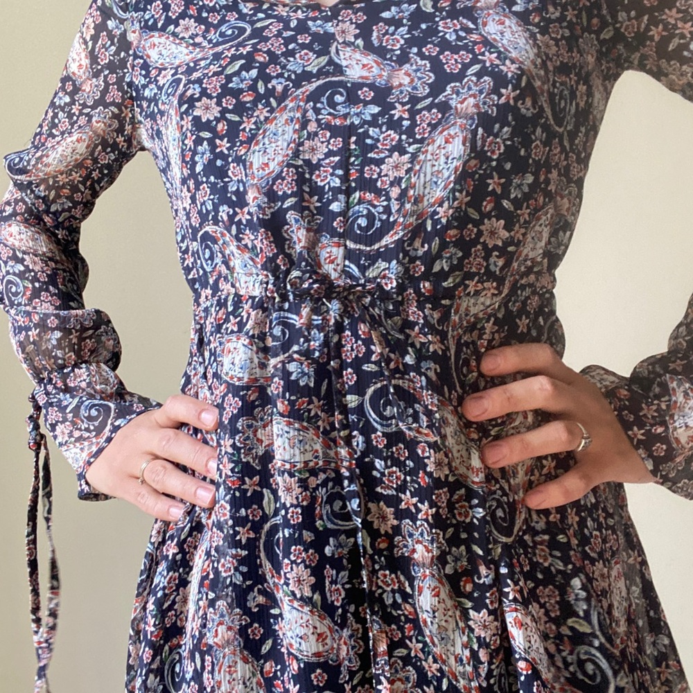 Spring dress - Picture 2 of 4